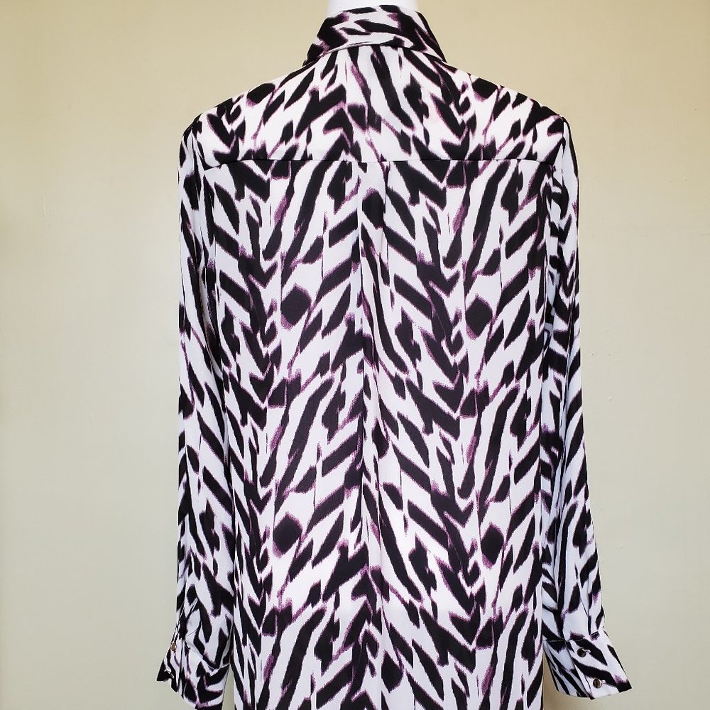 Zebra Print Button Up Top - Picture 4 of 9